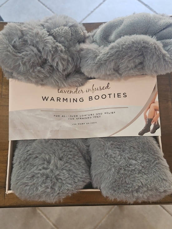 Nanette Lepore Accessories - Nanette Lepore Plush Foot Warmers in Gray One Size